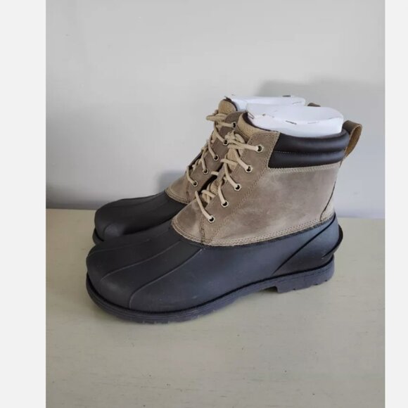 UGG Men\'s Gatson Mid Rain Boot Size 12 and 11.5